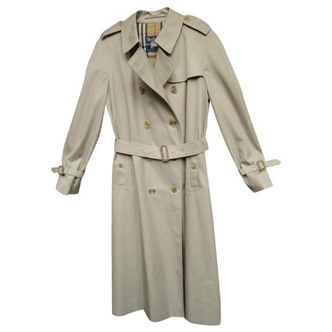 impermeabile burberry vintage|VINTAGE BURBERRY'S UNISEX BEIGE CAMEL TRENCH .